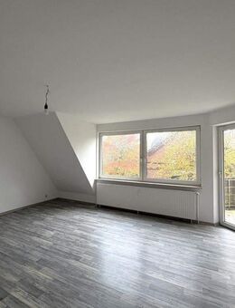 Helle 3-Zimmer-Wohnung mit Balkon in Loxstedt - Loxstedt