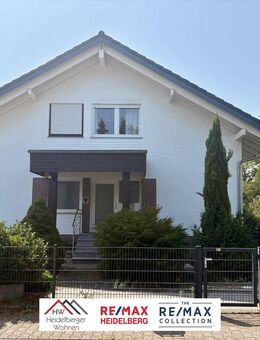 Vielseitiges Zweifamilienhaus in Waldrandlage mit zwei Wohneinheiten und großem Garten - Walldorf (Baden-Württemberg)