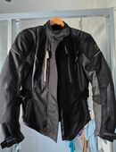 Motorradbekleidung - Damenjacke und Schuhe - in 94060