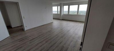 !!!! 2-Zimmerwohnung im 1. OG im Roten Riesen mit 68 m² !!!!