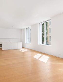 Urban Living in Schwabing: Stylische 3-Zimmer-Wohnung mit Design-Ausstattung - München