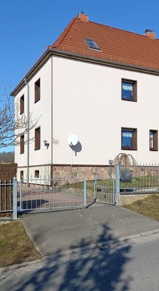 Schöne Doppelhaushälfte mit Schloßblick