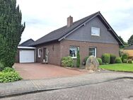 Solide und Beharglich: 4-Zimmer-Bungalow mit Wintergarten in ruhiger Lage - Brake (Unterweser)