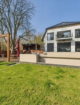 DAS BESTE AUS ZWEI WELTEN - STADTNÄHE & SEEROMANTIK IN EINEM ZUHAUSE - Mühlenbecker Land