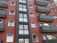 Erstbezug nach Dachgeschossausbau - 2-Zimmer-Wohnung zu vermieten, zentral gelegen in Fürth, Nähe Stadtgrenze - Fürth