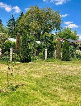 Provisionsfrei: Zweifamilienhaus mit schönem Garten, ruhig, hell, renoviert, Wolfgangsiedlung - Landshut