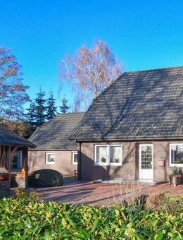 Provisionsfrei - Großzügiges Einfamilienhaus im Außenbereich von Bösel - Bösel