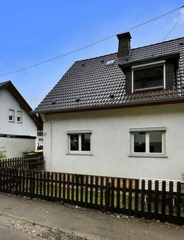 Charmante Doppelhaushälfte in Lennestadt-Meggen sucht neue Besitzer - Lennestadt