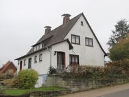 Einfamilienhaus mit ehemaligem separatem Praxisbereich in Fritzlar-Züschen - Fritzlar