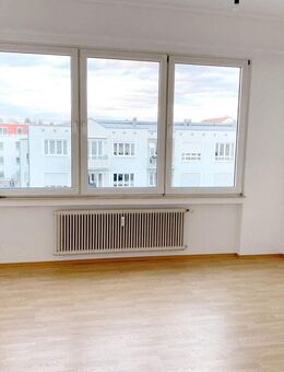 Schicke Pendlerwohnung in Böblingen - Böblingen