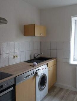 Schicke 2 Raumwohnung im 1. Obergeschoss nach Komplettrenovierung zu vermieten!! - Mücheln (Geiseltal)