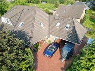 Exklusiver großer moderner Walmdach Bungalow. 261 m2. 8 Zimmer. Einliegerwhg. möglich. - Lintig