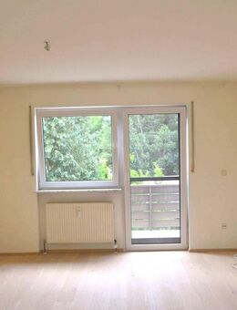 Schöne 4-Zimmerwohnung mit sonnigem Südbalkon, Garage und kleinem Gartenanteil in Nürnberg-Altenfurt - Nürnberg