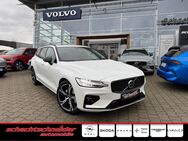 Volvo V60, B4 B Plus Dark 19Zoll, Jahr 2022 - Potsdam