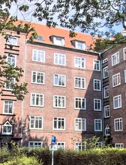 Schöne gepflegte 3-Zi.-Eigentumswohnung in denkmalgeschütztem Rotklinkerhaus in Hamburg-Eimsbüttel - Hamburg