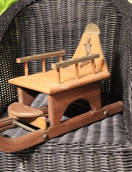 Holzschlitten zur Dekoration, handgefertigt ca. 55x23 cm, Höhe ca. 36cm - Köln