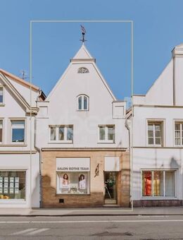 Denkmalgeschütztes Wohn- und Geschäftshaus in bester Lage von Lüneburg. - Lüneburg