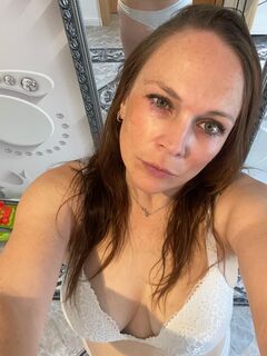 Deutsche Milf 32 verkauft Sex Tapes und Bilder im Paket😈💦😈