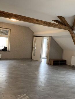 Charmante Mietwohnung mit großem Garten - Haus-im-Haus-Gefühl im 2. Obergeschoss - Viersen