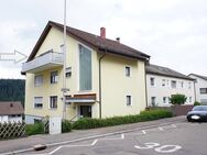 Großzügige, helle 2-Zimmer-Dachgeschosswohnung mit Ausblick in Freudenstadt - Freudenstadt