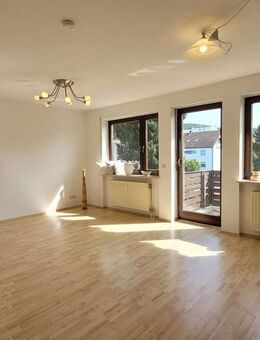 Sonnige Dreizimmerwohnung mit zwei Balkonen in ruhiger Wohnlage - Hersbruck