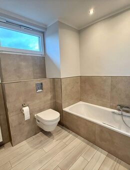 Erstbezug nach Sanierung - 3-Zimmer mit hochwertiger Ausstattung OT Wüsten - Bad Salzuflen