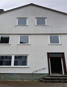 Sanierungsbedürftiges Einfamilienhaus in Bodenwerder - Bodenwerder (Münchhausenstadt)