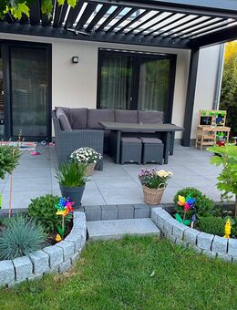 Kettler Ecklounge mit Kissen und Tisch - Leipzig
