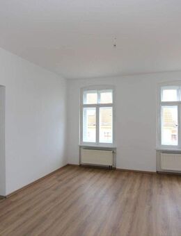Gut geschnittene 3 Raumwohnung - mit stylischer Eckbadewanne! Zuschlagen! - Görlitz