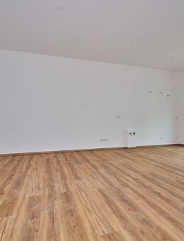 GROßZÜGIGE 4 ZIMMER WOHNUNG IN ATTRAKTIVER LAGE - Straubing