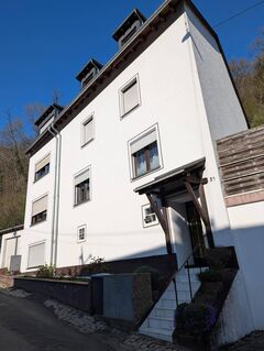 Modernisierte Maisonette-Wohnung mit hochwertiger Ausstattung – Einziehen und Wohlfühlen!