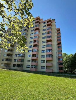 Vermietete 3-Zimmer-Wohnung mit Tiefgaragenstellplatz -top Aussicht auf Burghausen - Burghausen
