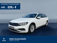 VW Passat Variant, 2.0 TDI Basis, Jahr 2021 - Wendlingen (Neckar)