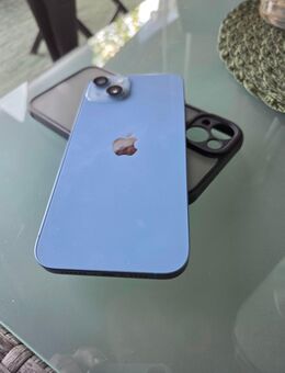IPhone 14 plus mit Hülle - Bad Bodenteich