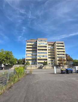 Stadtnahe Wohnung mit Garage und Aufzug. - sofortiger Selbstbezug. - Singen (Hohentwiel)