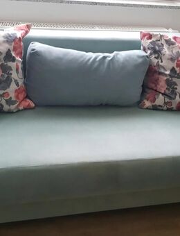 TOP! Sofa mit Bettkasten und Bettfunktion zzgl. 4 Zierkissen - Waghäusel