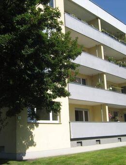 Heute ein König: Ihr neuer Balkon mit Blick ins Grüne. - Kamp-Lintfort