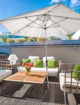 Moderne Wohnung über fünf Etagen im Herzen der Maxvorstadt und in ruhiger Hoflage - München