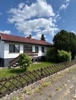 Grundstück mit Einfamilienhaus in ruhiger Ortslage mit Anliegerverkehr - Berge (Brandenburg)