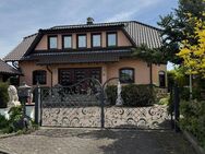 Freistehendes Einfamilienhaus mit Einliegerwohnung in Hauptmannsgrün - Heinsdorfergrund