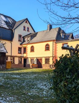 Großzügiges Zweifamilienhaus in Drebach - Drebach