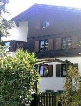 Gepflegtes Wohnhaus mit 2 Wohneinheiten und großen Garten - Reisbach