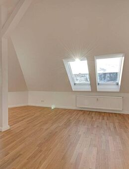 °°Erstbezug nach SANIERUNG: Sonnig DG-WOHNUNG mit Weitblick im Szenekiez - sofort BEZUGSFREI! - Berlin
