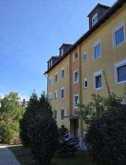 Sofort beziehbar: Gepflegte 3 Zi.-ETW mit Balkon u. Weitblick in Hof/Saale! - Hof