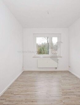 Schöne 2-Raum-EG-Wohnung mit Tageslichtbad in kleinem Mehrfamilienhaus - Zwickau