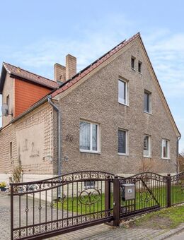 Bezugfrei - Charmantes Dreifamilienhaus mit Pool und großem Grundstück in Fredersdorf-Vogelsdorf - Fredersdorf-Vogelsdorf