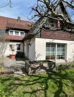 Achtung Anleger! Gepflegte vermietete 3-Zimmer-Erdgeschoss-Wohnung mit Garten in Feuchtwangen! - Feuchtwangen