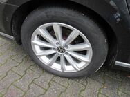 VW Passat Variant, 2.0 TDI Elegance A, Jahr 2021 - Bergkamen