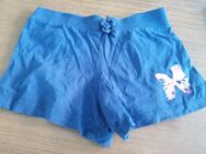 Dunkelblaue Shorts mit Motiv Schmetterling - Gr. 122 - Young Dimension - Pirmasens