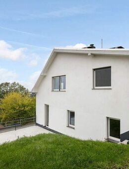 Hochwertig modernisiertes Einfamilienhaus in naturnaher Lage - Schmitten